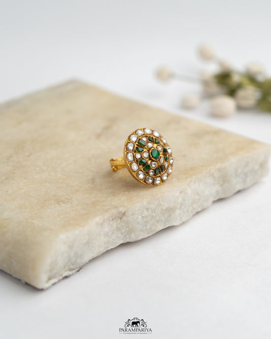 Greening Rings!!

pure silver kundan rings.