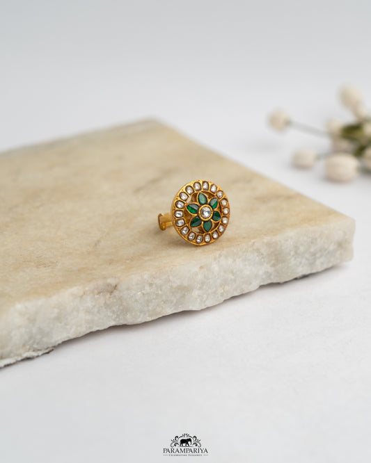 Greening Rings!!

pure silver kundan rings.