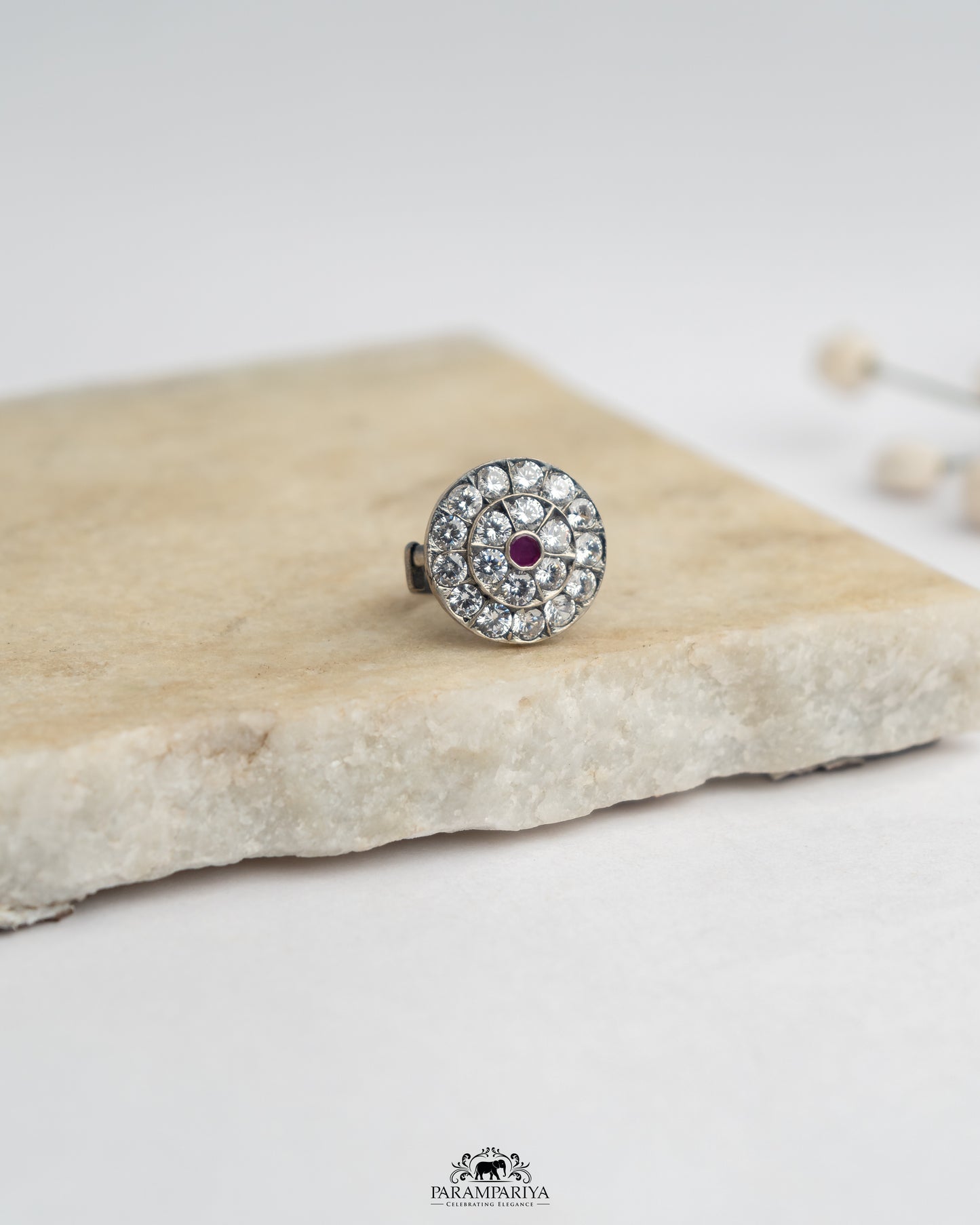 Haruni Finger Ring