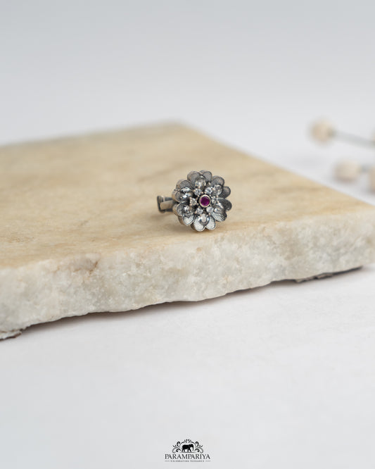 Idhazhi Finger Ring