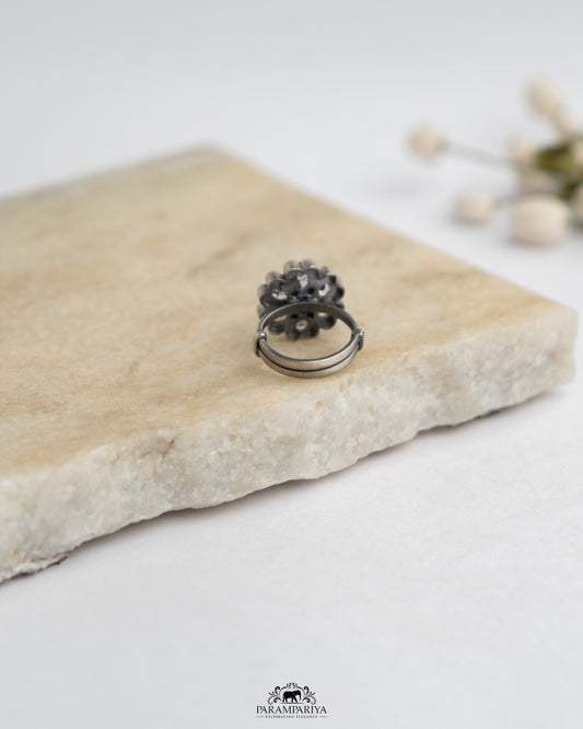 Idhazhi Finger Ring