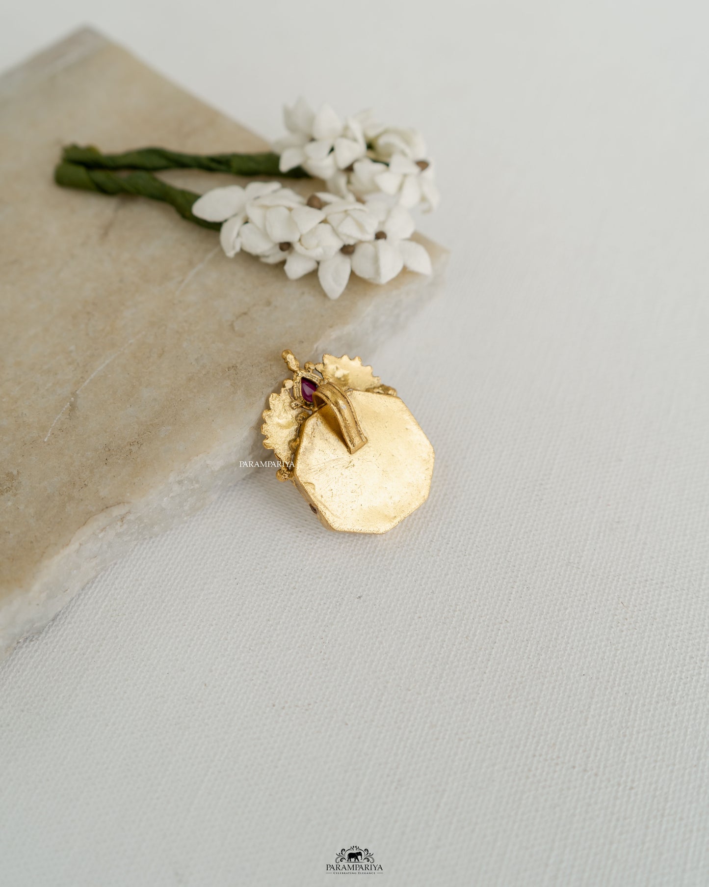 Baskarya Pendant