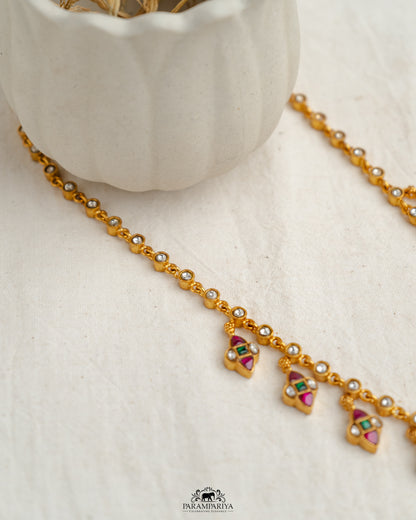 Idhazhya Necklace