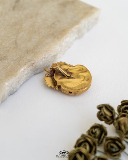 Dhavina Pendant