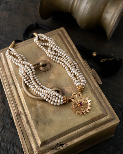 Kanakika Necklace