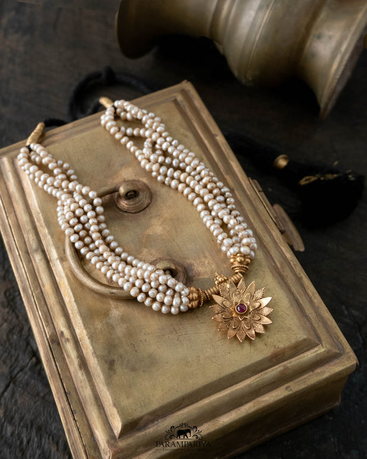 Kanakika Necklace