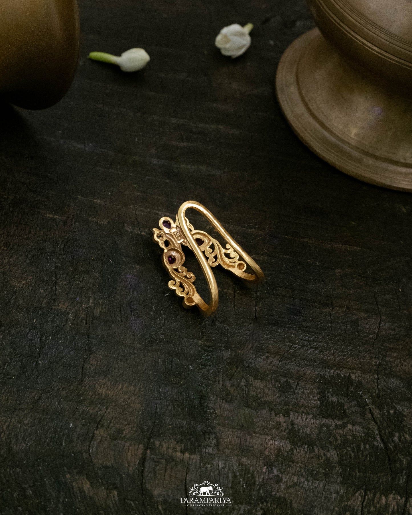 Lalita Finger Ring