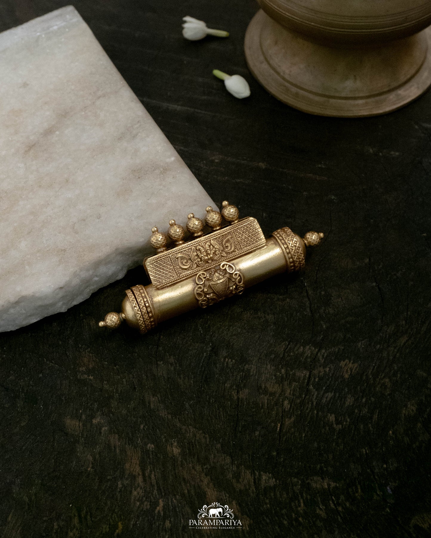 Aathirai Pendant (Openable)