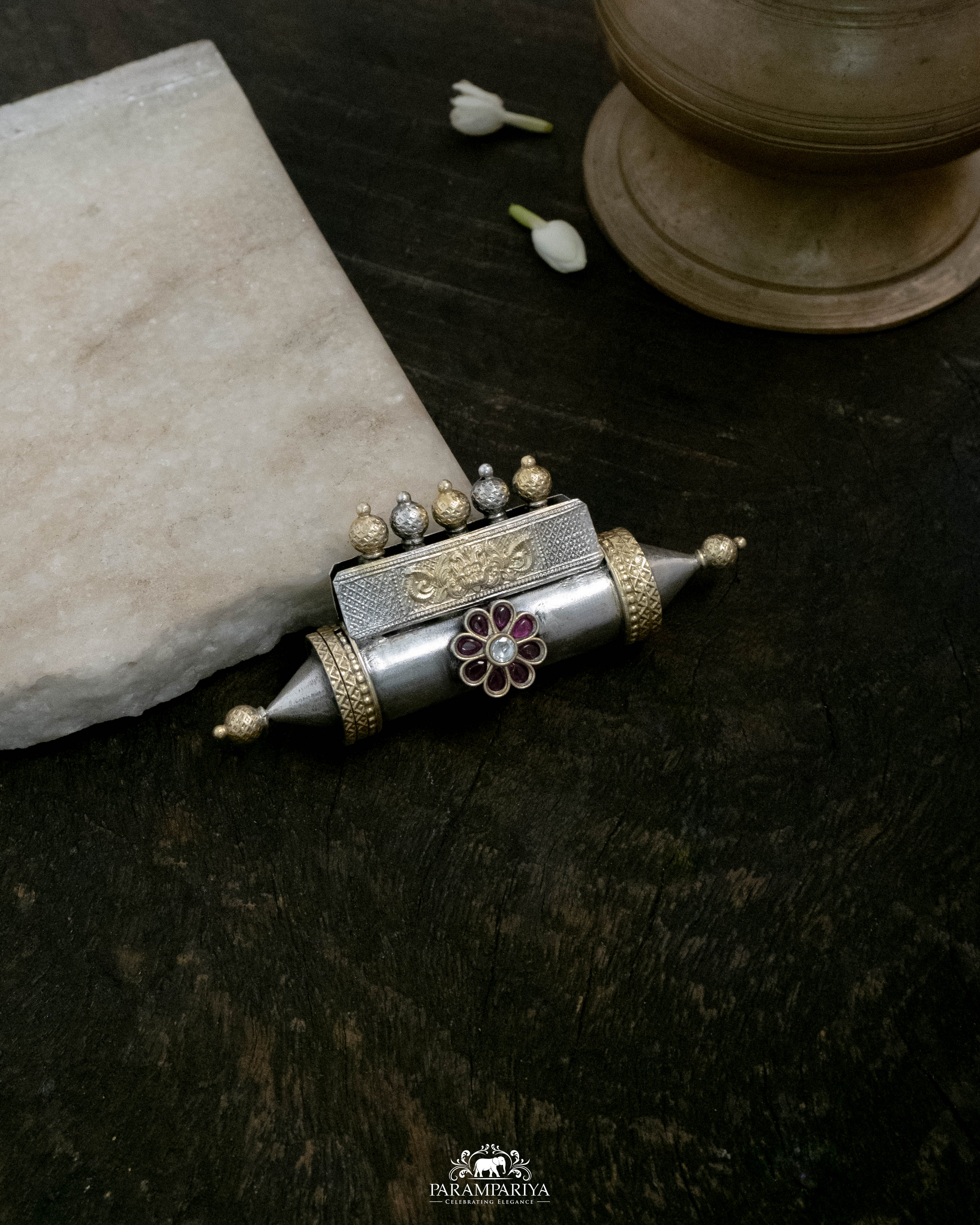 Sarojini Pendant (Openable) – Parampariya