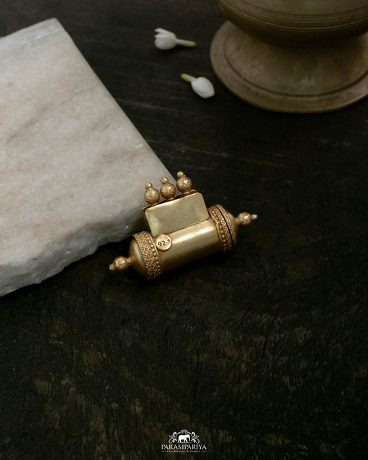 Parnika Pendant