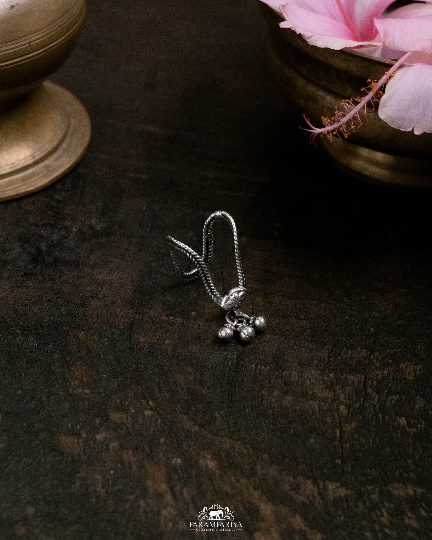 Lakshita Finger Ring