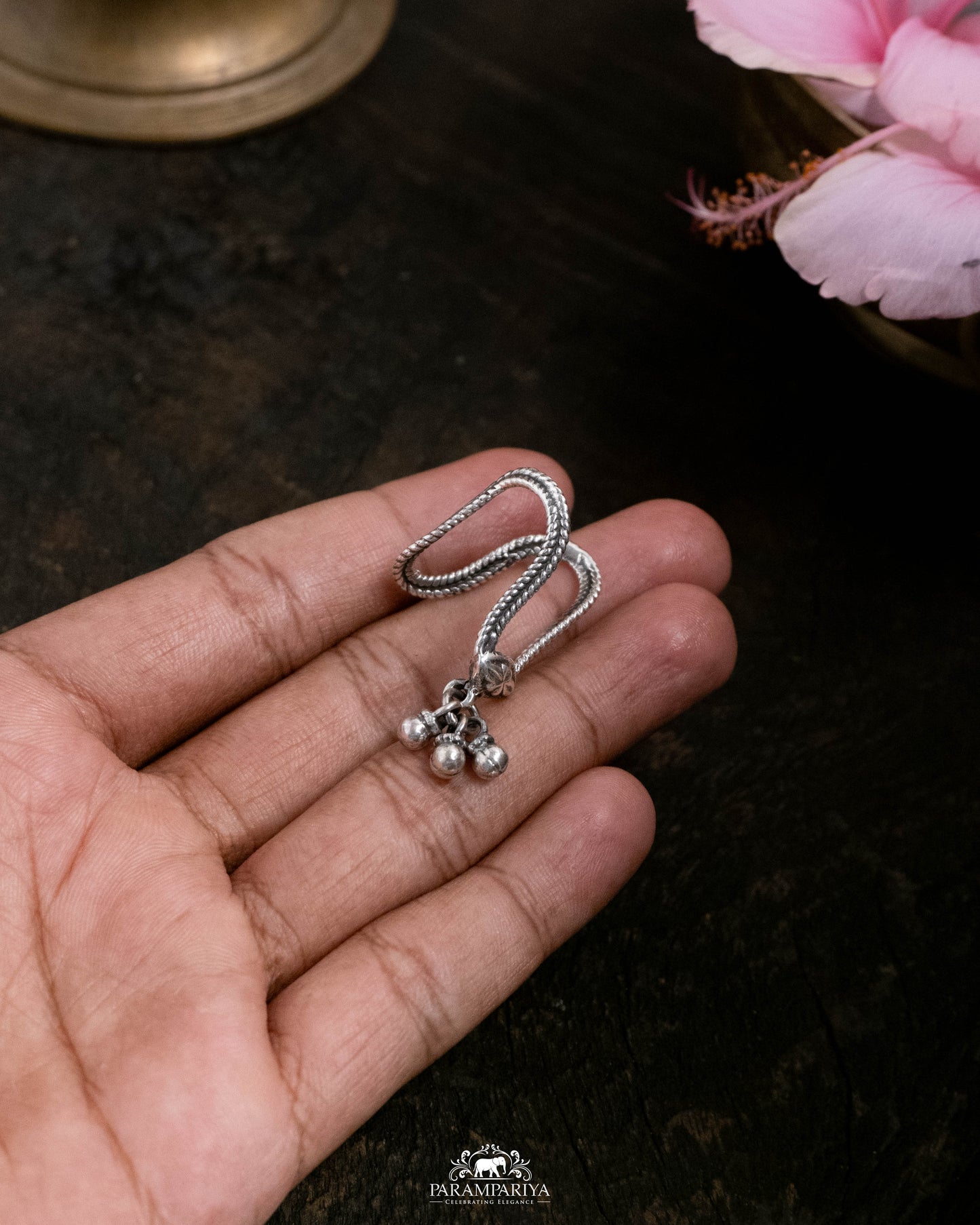 Lakshita Finger Ring