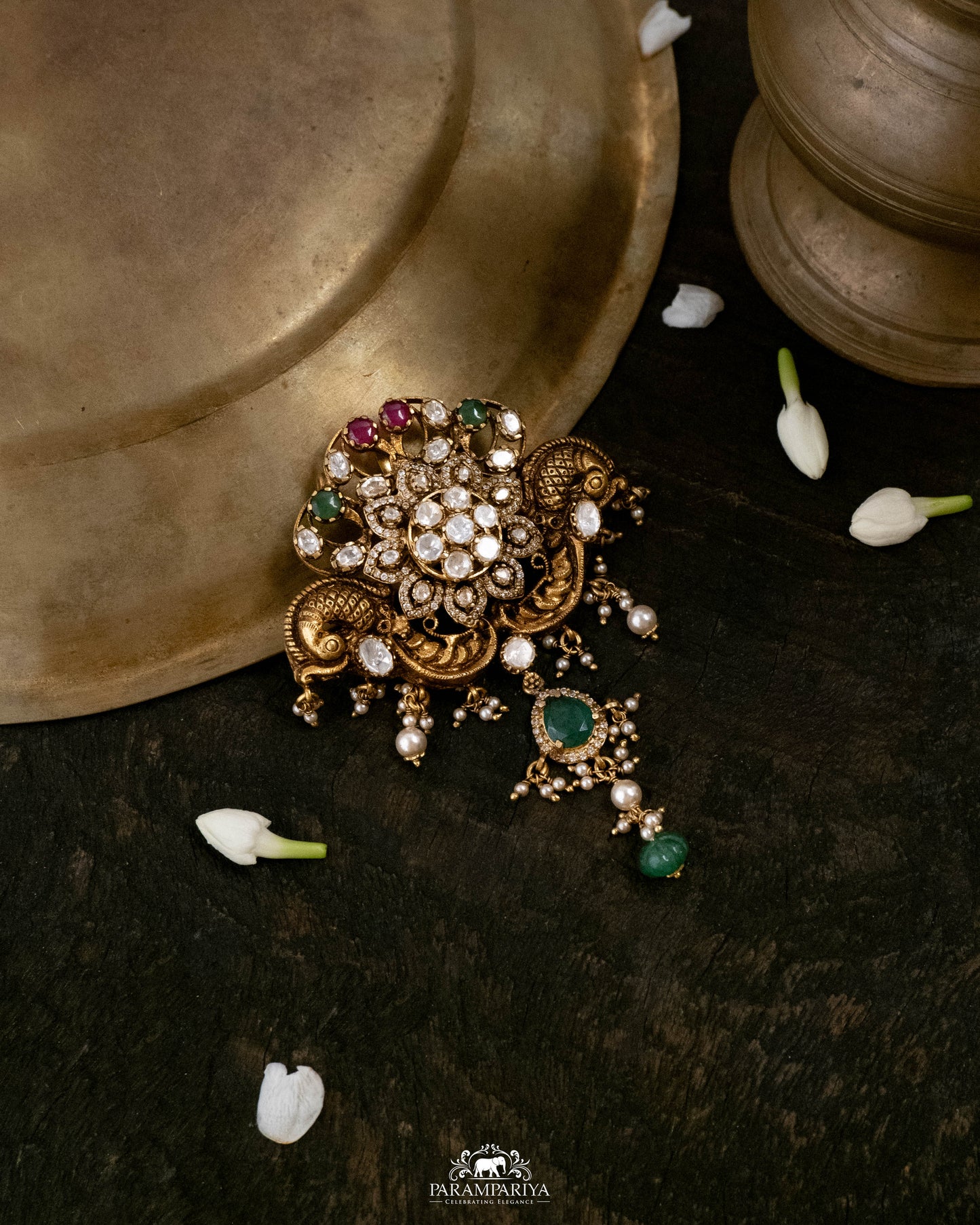 Aavani Pendant