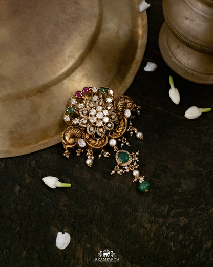 Aavani Pendant