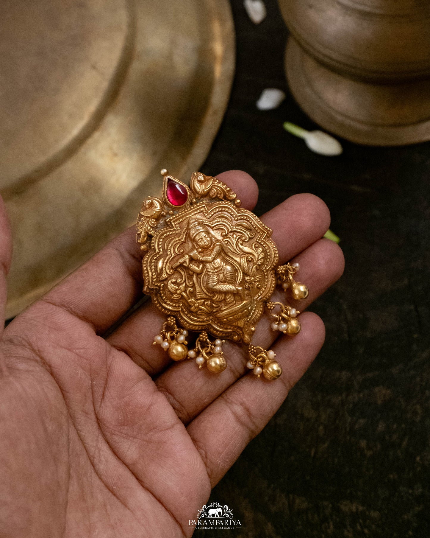 Ayushi Pendant