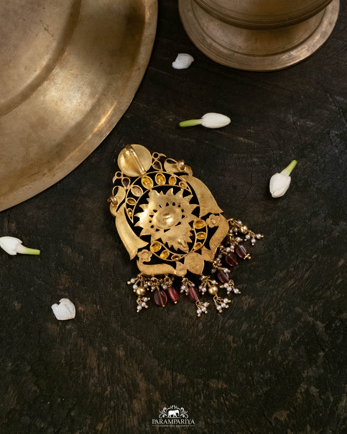 Yuvi Pendant