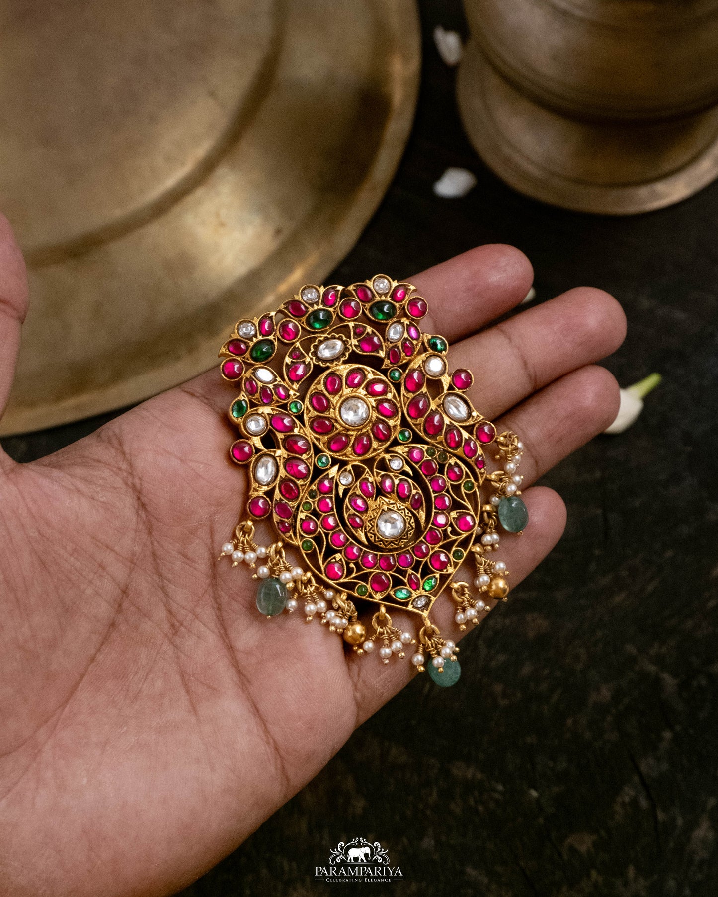 Navi Pendant