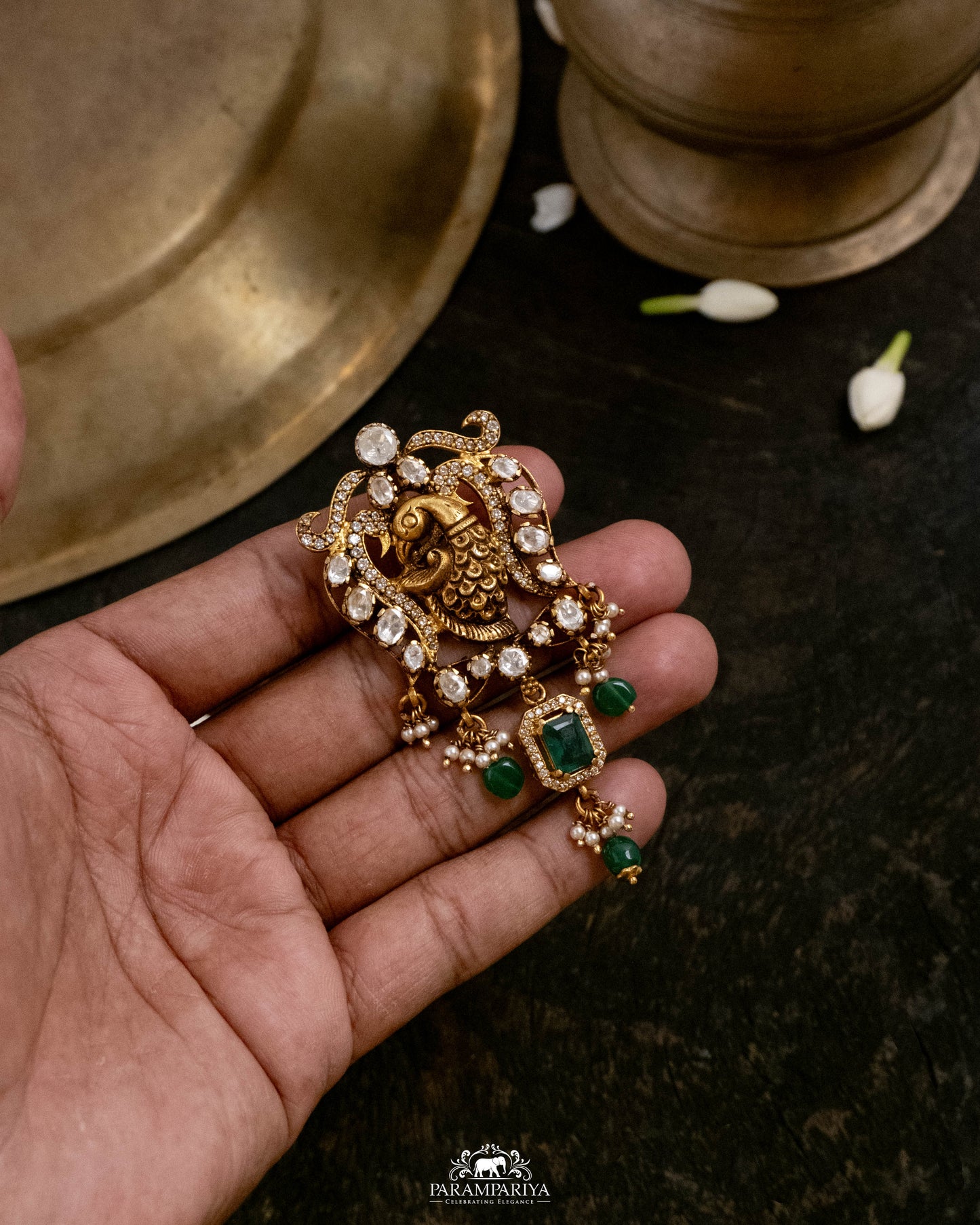 Anouka Pendant