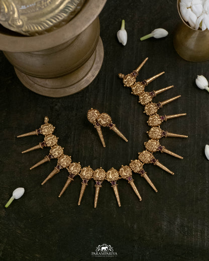 Varnam Necklace Set
