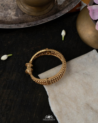 Mira Bangle (Single)