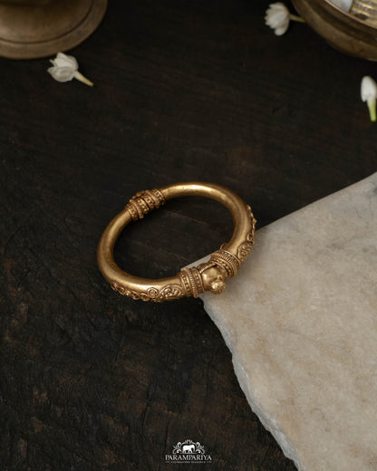 Charu Bangle (Single)