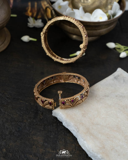 Vartika Bangle (Single)