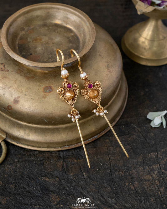 Edge &amp; Elegance!!
Introducing our Needle Earcuffs featuring bold statement motifs crafted in pure silver with a rich gold micron-plated finish - a striking blend of traditional artistry and contemporary elegance.