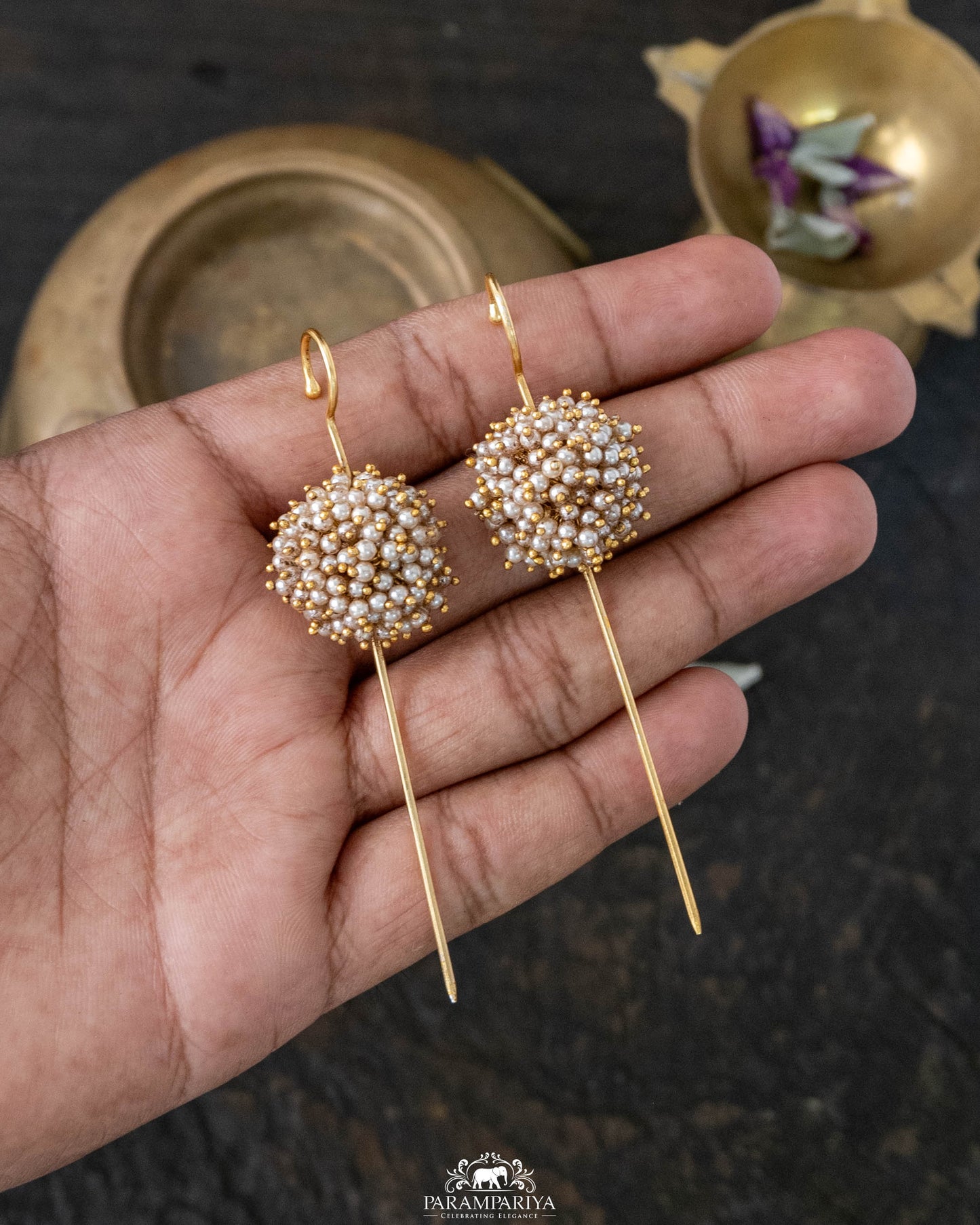 Edge &amp; Elegance!!
Introducing our Needle Earcuffs featuring bold statement motifs crafted in pure silver with a rich gold micron-plated finish - a striking blend of traditional artistry and contemporary elegance.