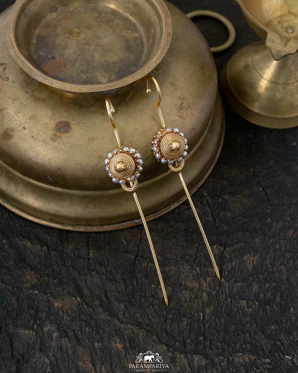 Edge &amp; Elegance!!
Introducing our Needle Earcuffs featuring bold statement motifs crafted in pure silver with a rich gold micron-plated finish - a striking blend of traditional artistry and contemporary elegance.