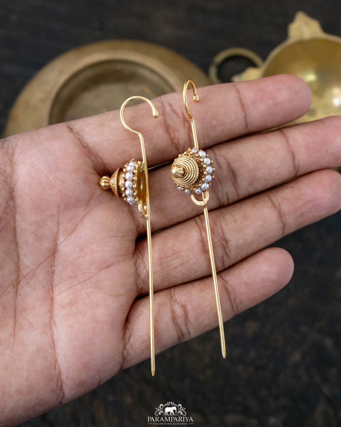 Edge &amp; Elegance!!
Introducing our Needle Earcuffs featuring bold statement motifs crafted in pure silver with a rich gold micron-plated finish - a striking blend of traditional artistry and contemporary elegance.