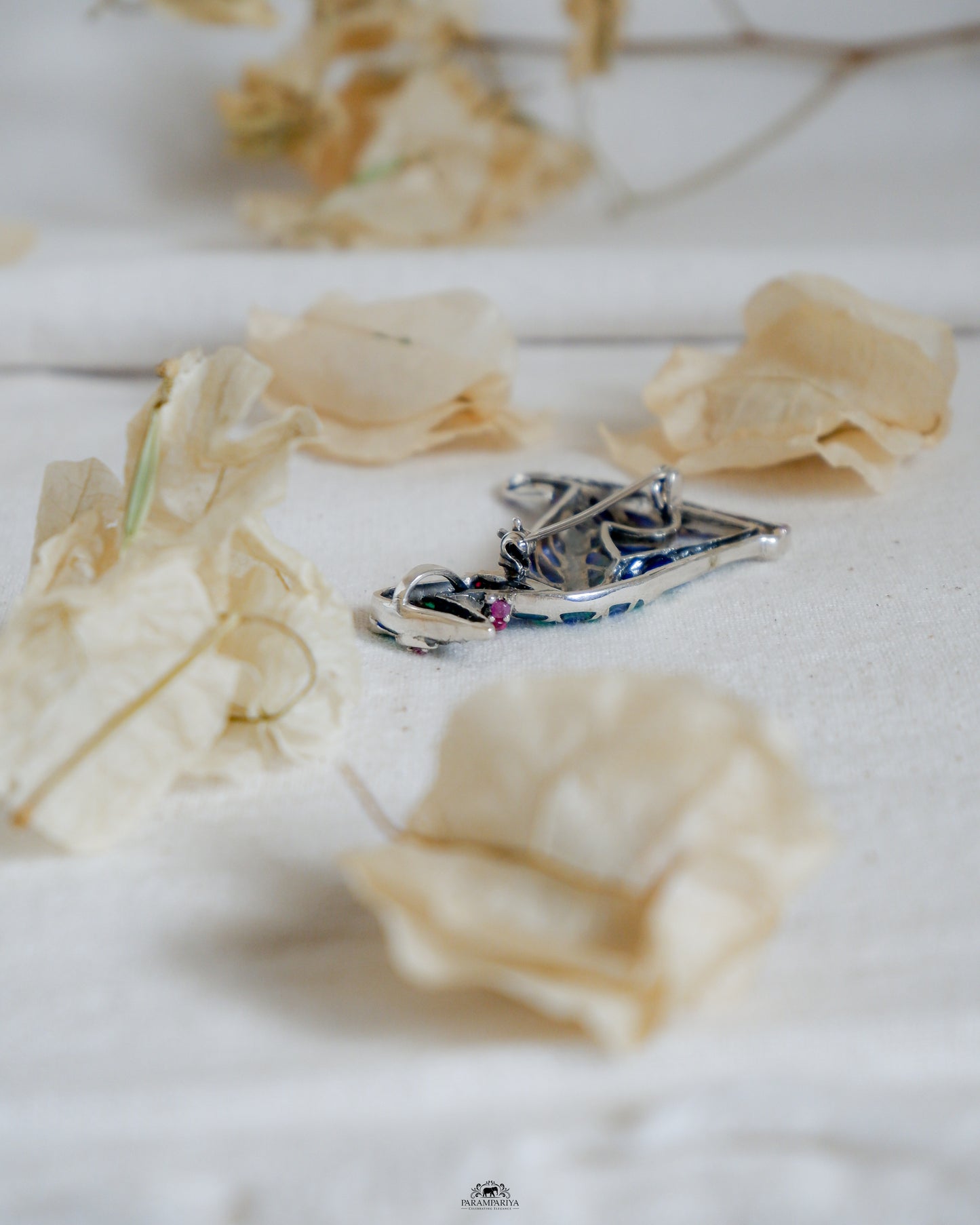 Brooch Bliss!!
Add a dash of cuteness to your outfit with this adorable pure silver brooches!!!