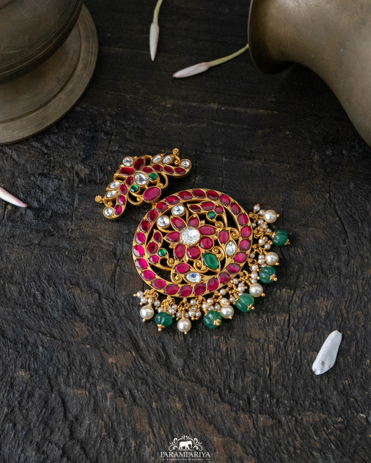 Avirmathi  Pendant