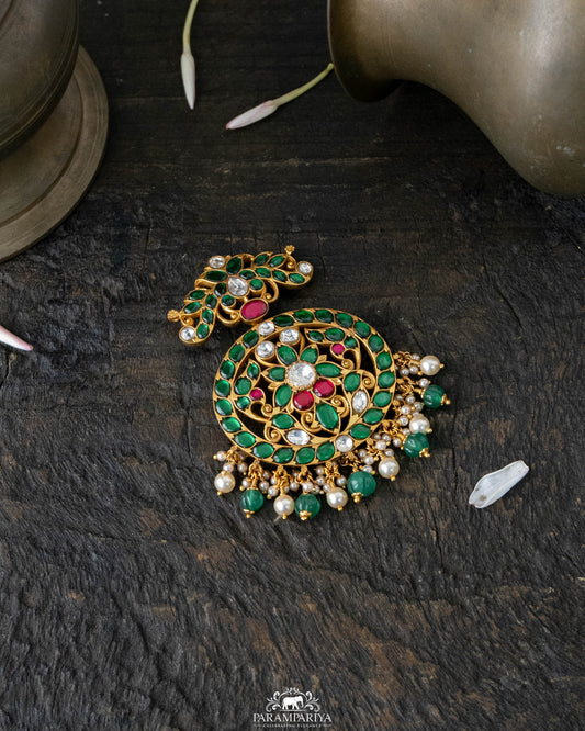 Yaazhmugil Pendant