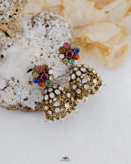 Navratna moissanite jhumka!!

92.5 pure silver gold micron plated navratna jhumka.