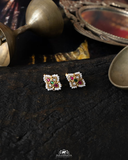Viyona Earrings