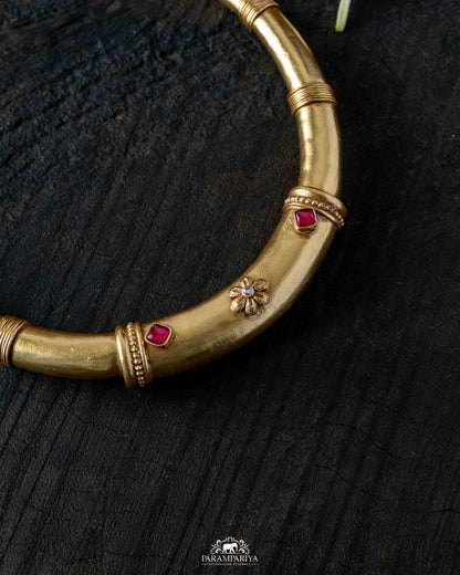Apriya Necklace