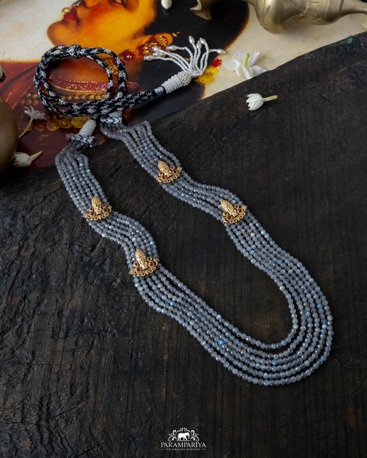 Vainav Necklace