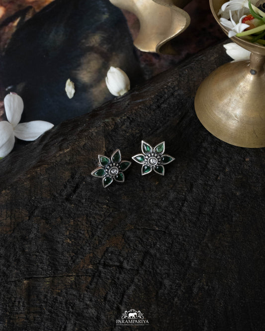 Anvi Earrings