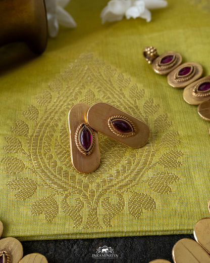 Divyam Necklace Set