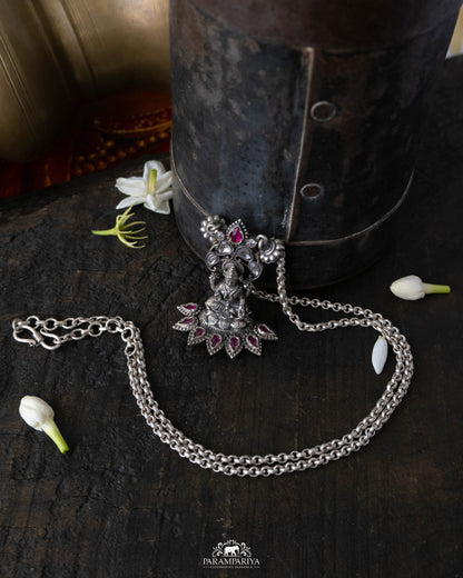 Saisha Necklace