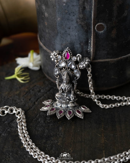 Saisha Necklace