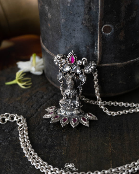 Saisha Necklace