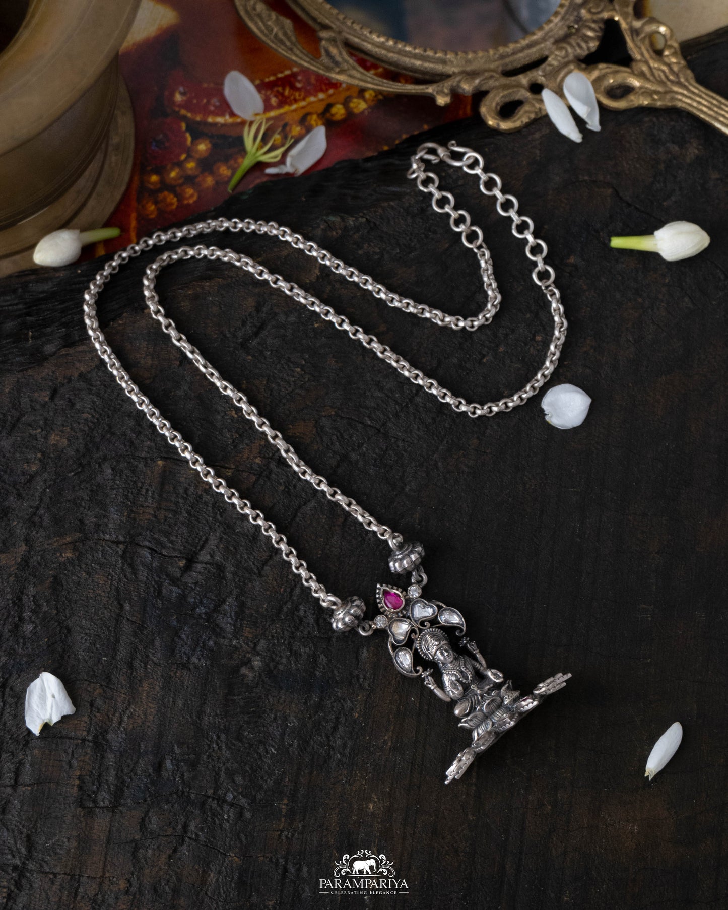 Saisha Necklace