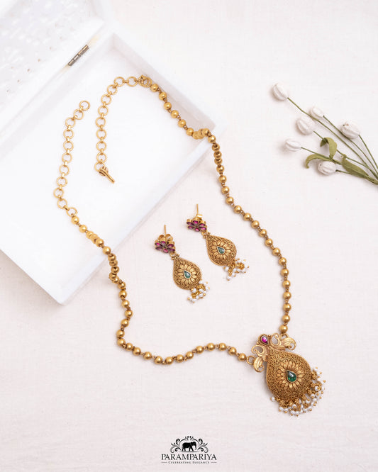Varnika Necklace Set