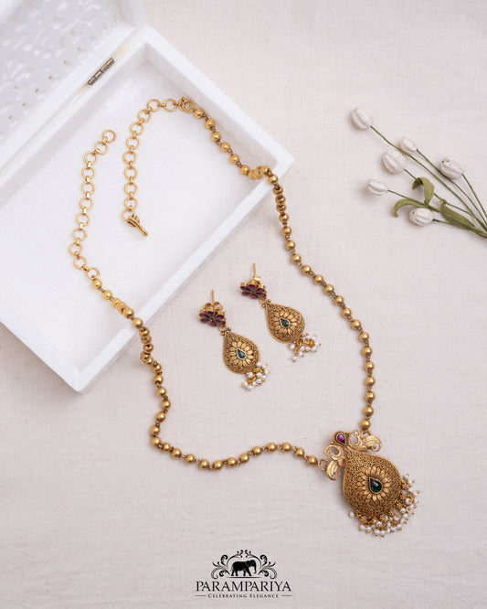 Varnika Necklace Set