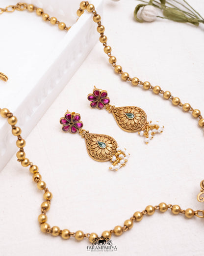 Varnika Necklace Set