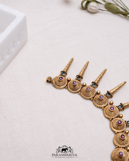 Nidhira Necklace Set