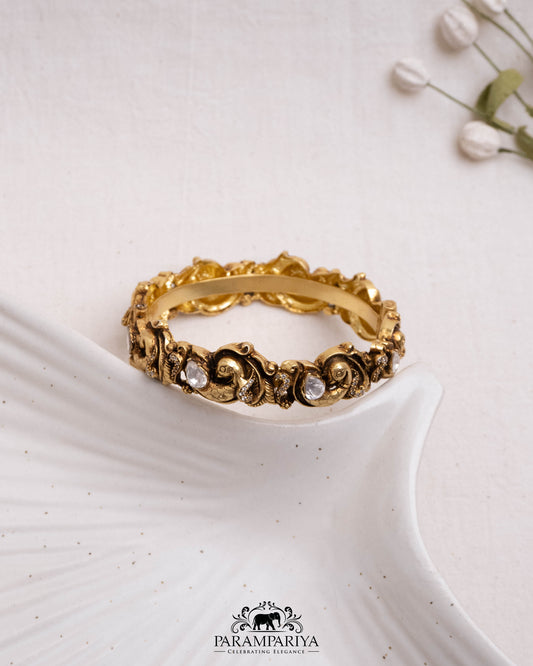 Sinu Bangle (Single)