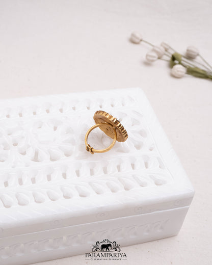 Valli Finger Ring