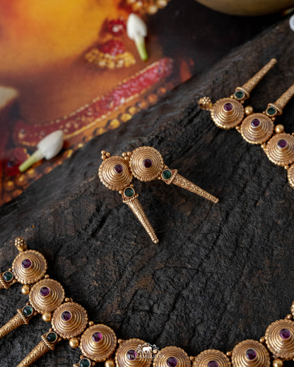 Nidhira Necklace Set
